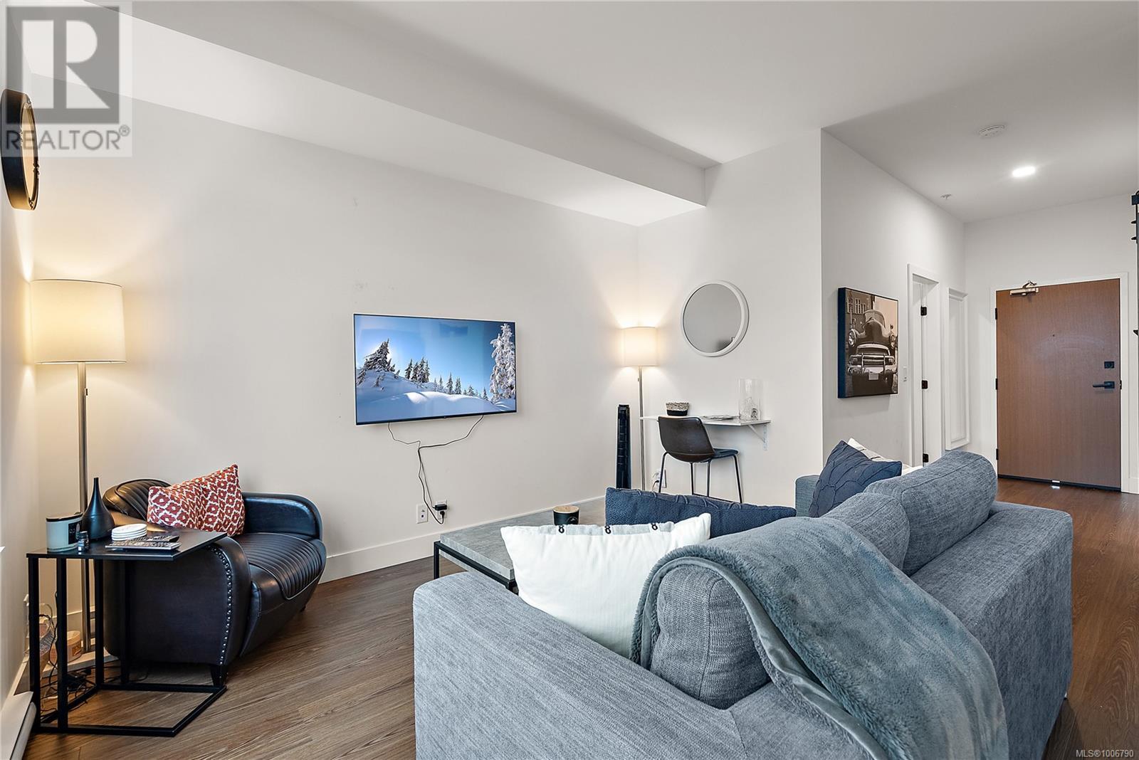 #415 515 CHATHAM ST - Image 10