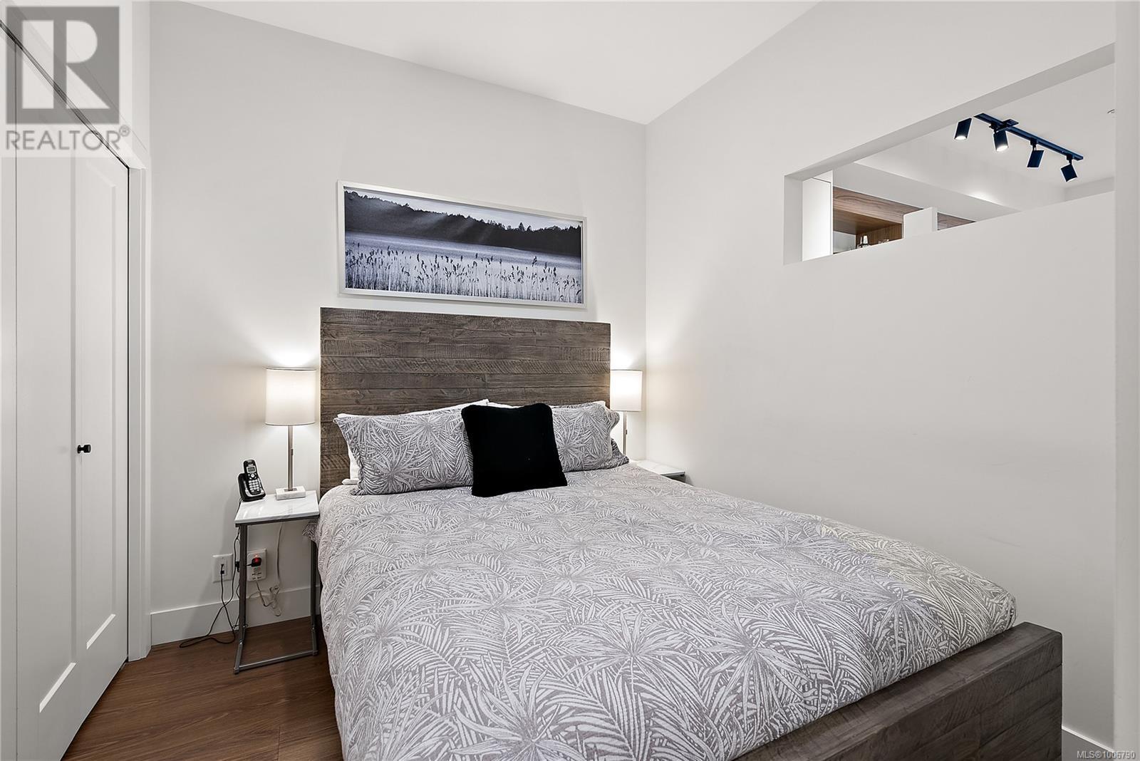 #415 515 CHATHAM ST - Image 11