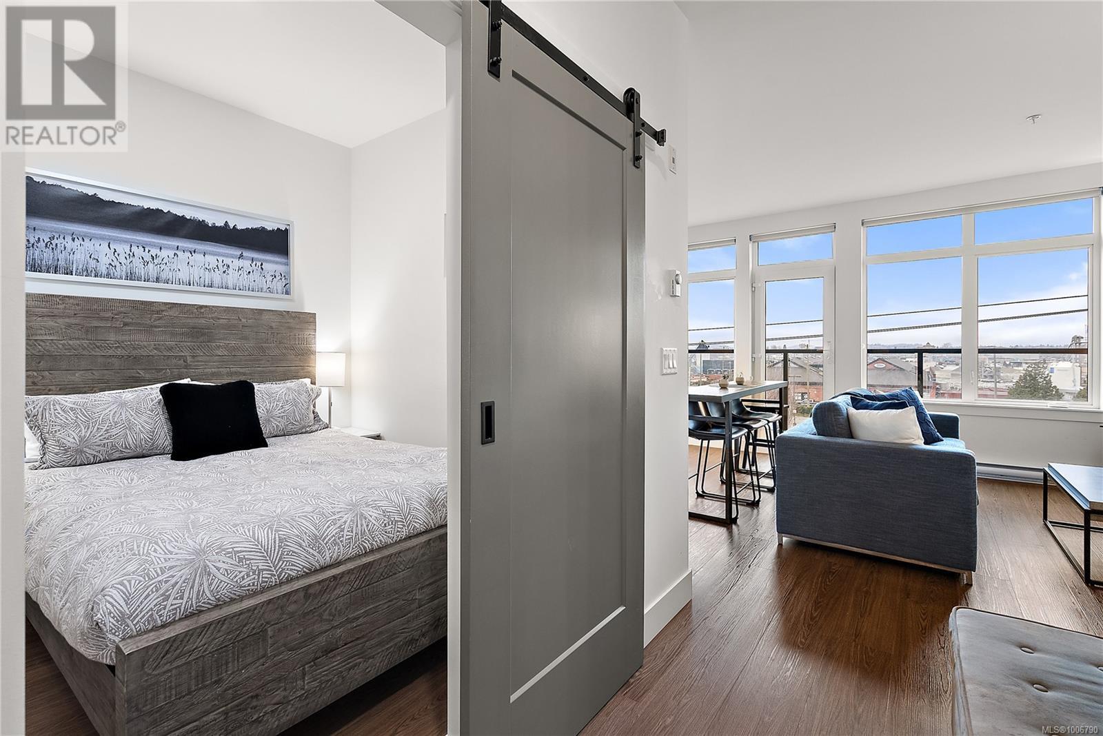 #415 515 CHATHAM ST - Image 13