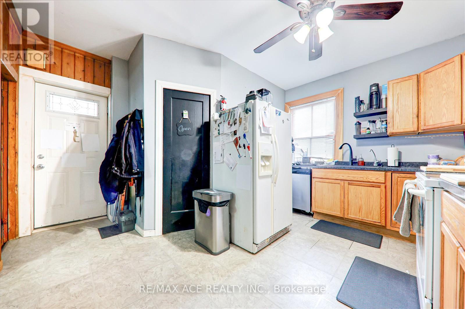 Photo 8 of 304 West Scugog Lane, Clarington ON