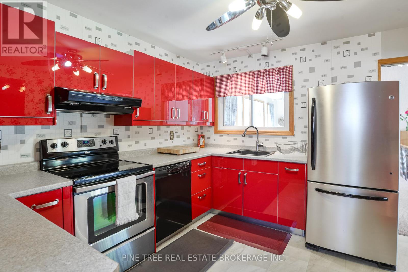 Photo 29 of 35 Old Indian Trail, Ramara ON
