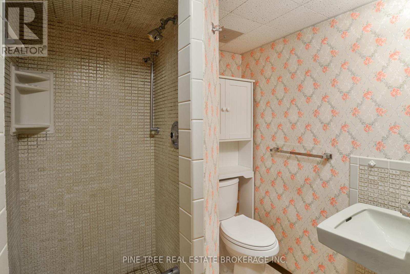 Photo 8 of 35 Old Indian Trail, Ramara ON