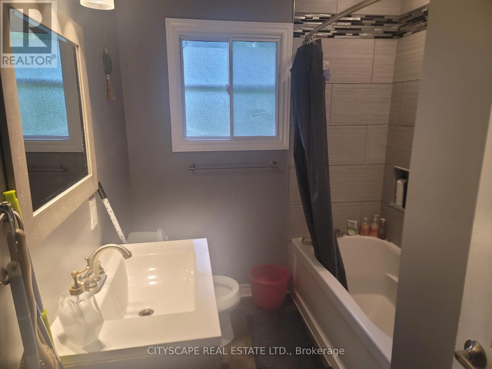 Photo 6 of 346 Meadowcrest Road, Kingston ON
