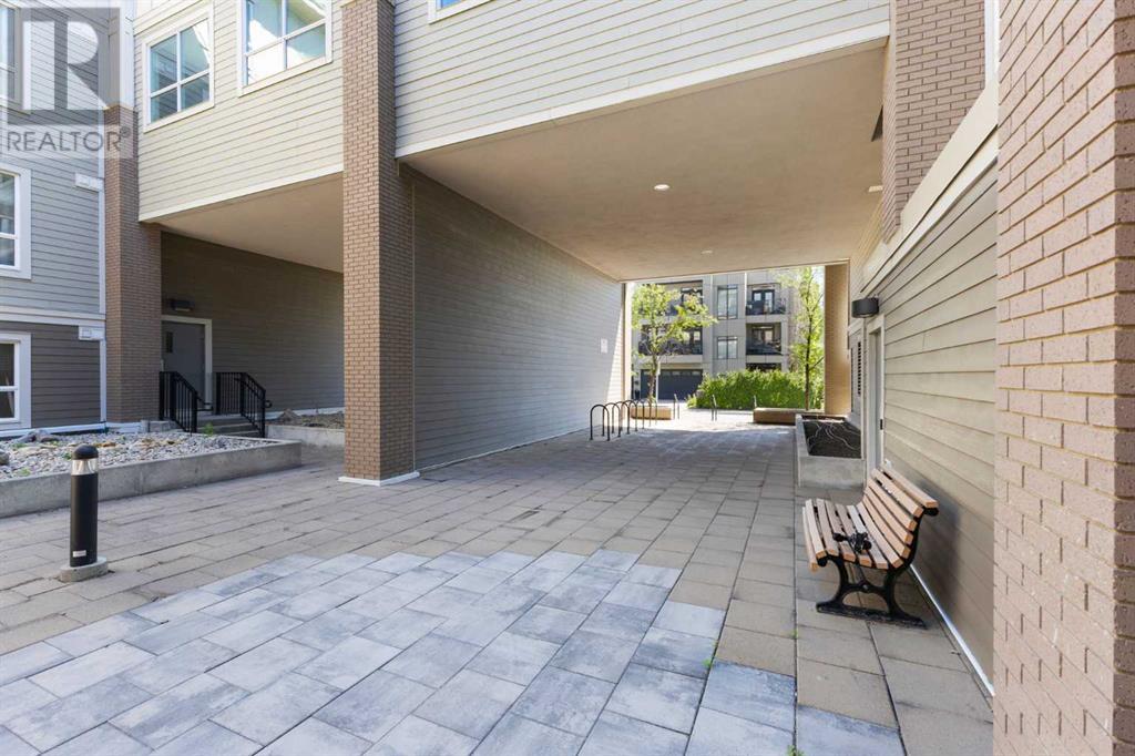 Single Family House for Sale in    Street NE Renfrew Calgary 