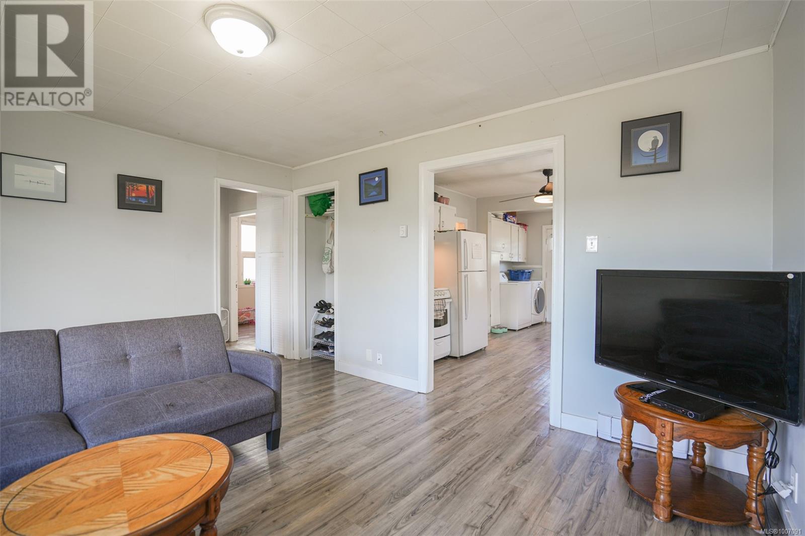Photo 17 of 2939 11 Th Ave, Port Alberni BC
