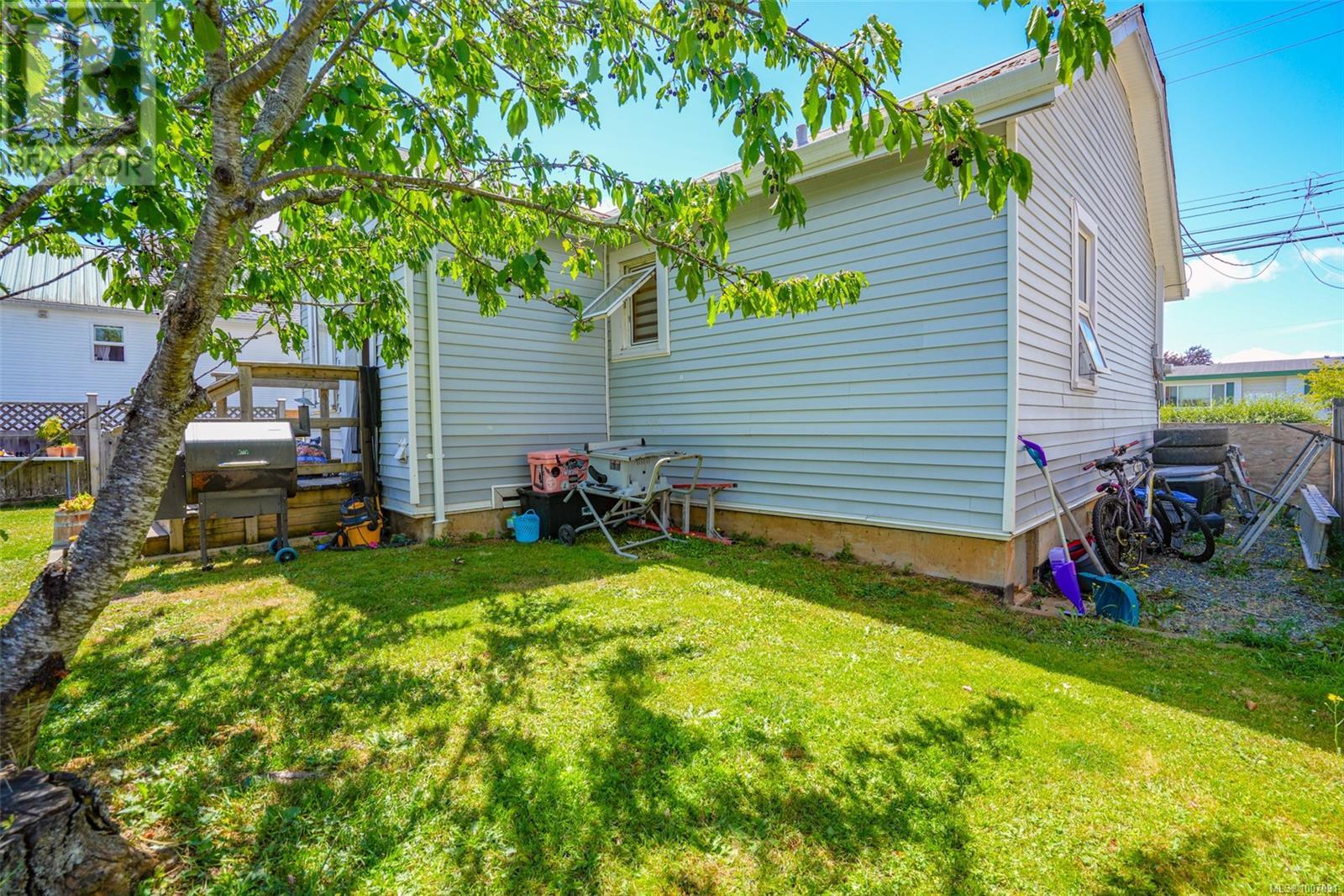 Photo 9 of 2939 11 Th Ave, Port Alberni BC