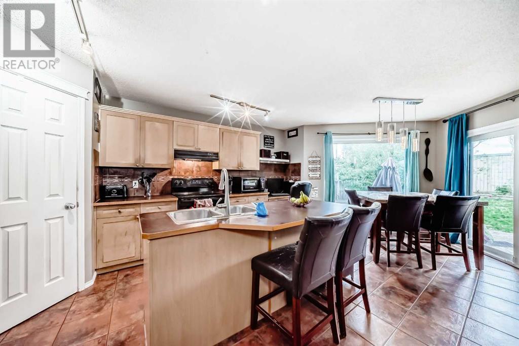 Single Family House for Sale in  Chapalina Crescent SE Chaparral Calgary 