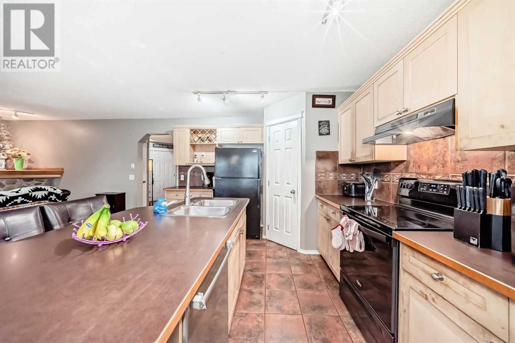 Single Family House for Sale in  Chapalina Crescent SE Chaparral Calgary 