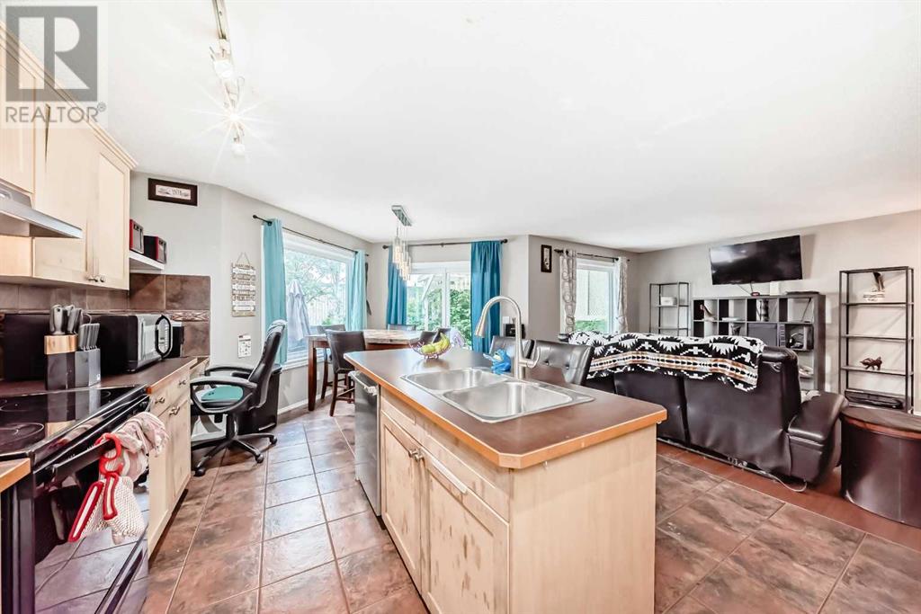 Single Family House for Sale in  Chapalina Crescent SE Chaparral Calgary 