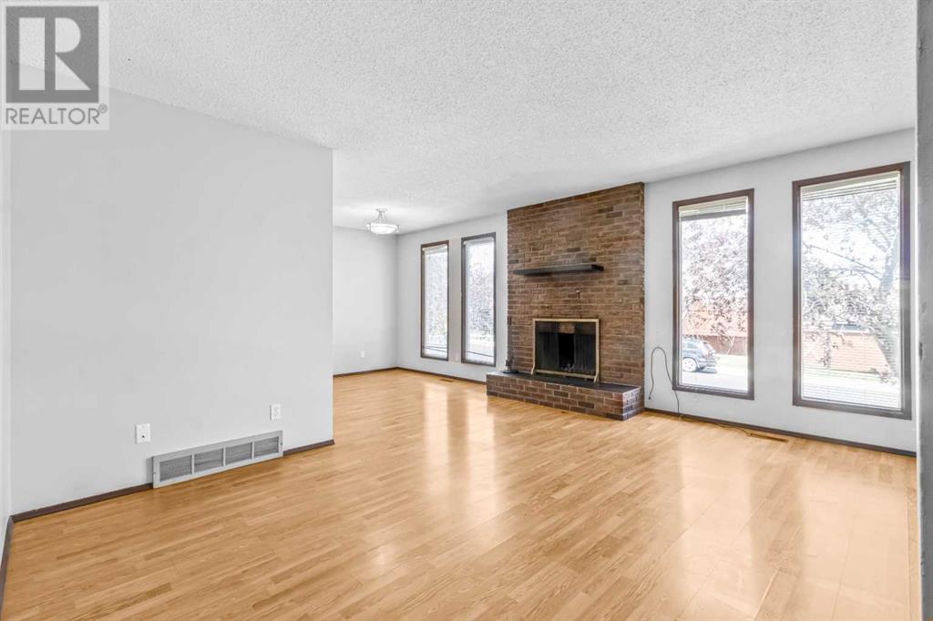 Single Family House Bungalow for Sale in  Bermuda Way NW Beddington Heights Calgary 