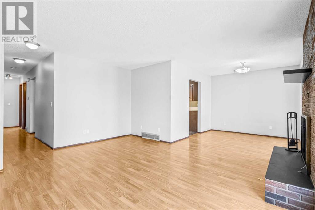 Single Family House Bungalow for Sale in  Bermuda Way NW Beddington Heights Calgary 