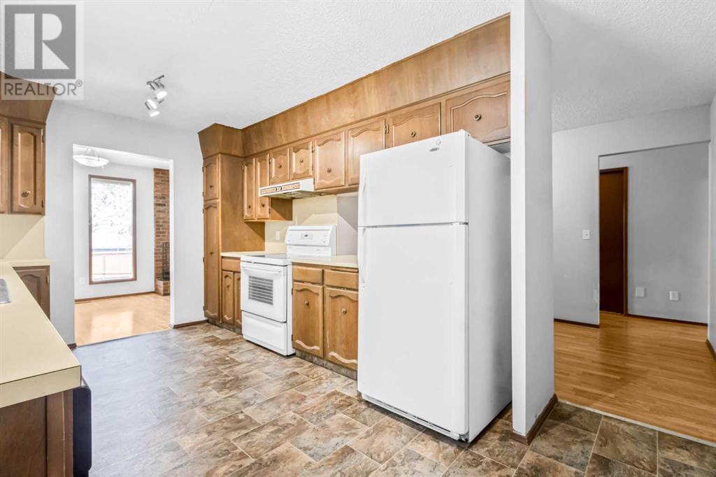 Single Family House Bungalow for Sale in  Bermuda Way NW Beddington Heights Calgary 