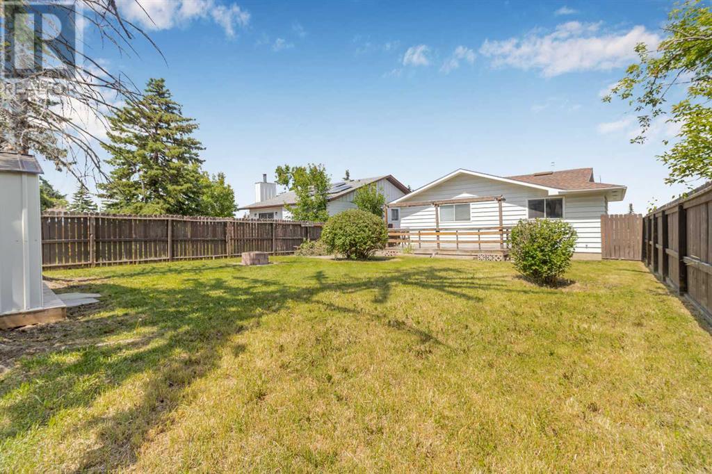 Single Family House Bungalow for Sale in  Bermuda Way NW Beddington Heights Calgary 