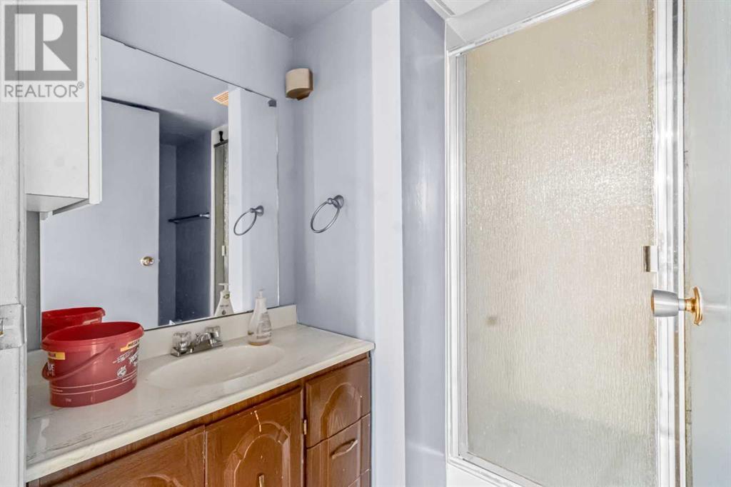 Single Family House Bungalow for Sale in  Bermuda Way NW Beddington Heights Calgary 