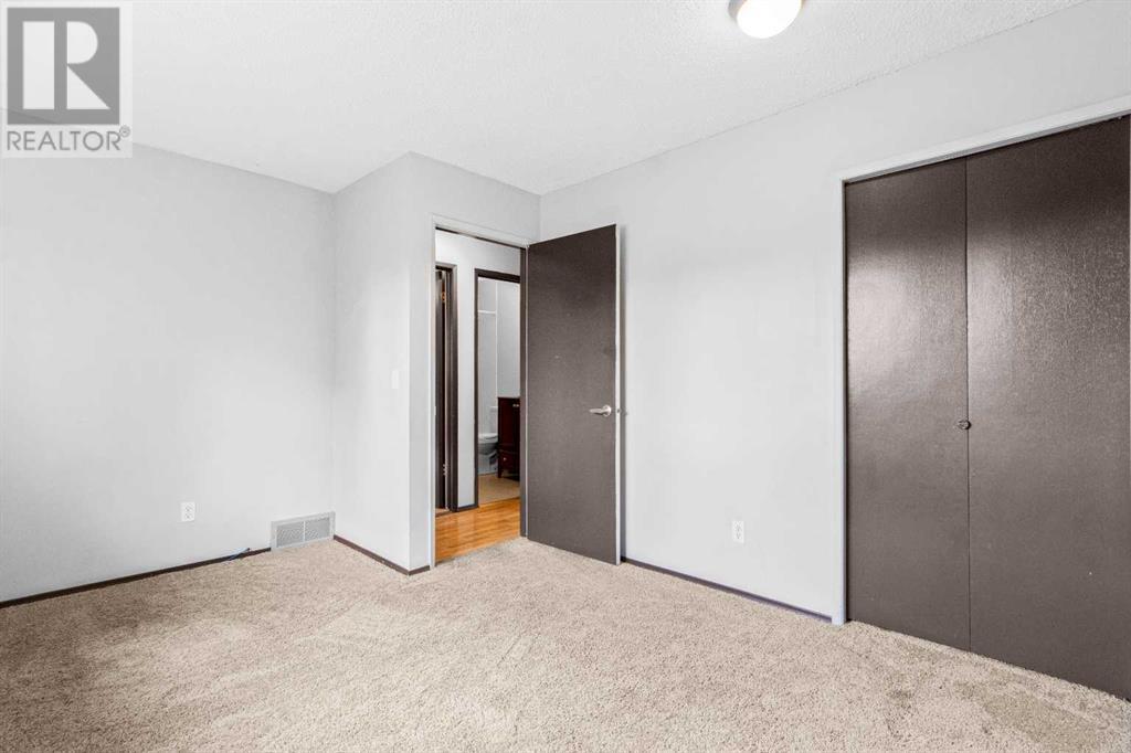 Single Family House Bungalow for Sale in  Bermuda Way NW Beddington Heights Calgary 