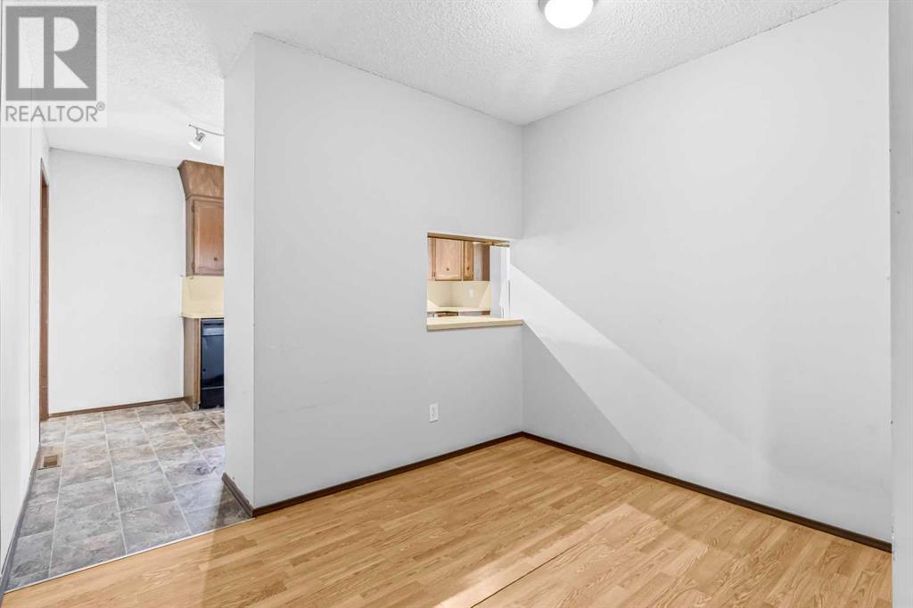 Single Family House Bungalow for Sale in  Bermuda Way NW Beddington Heights Calgary 