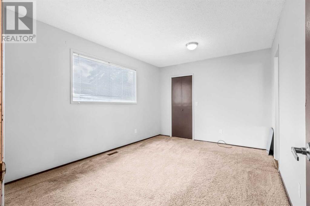 Single Family House Bungalow for Sale in  Bermuda Way NW Beddington Heights Calgary 