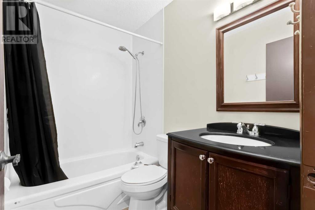 Single Family House Bungalow for Sale in  Bermuda Way NW Beddington Heights Calgary 