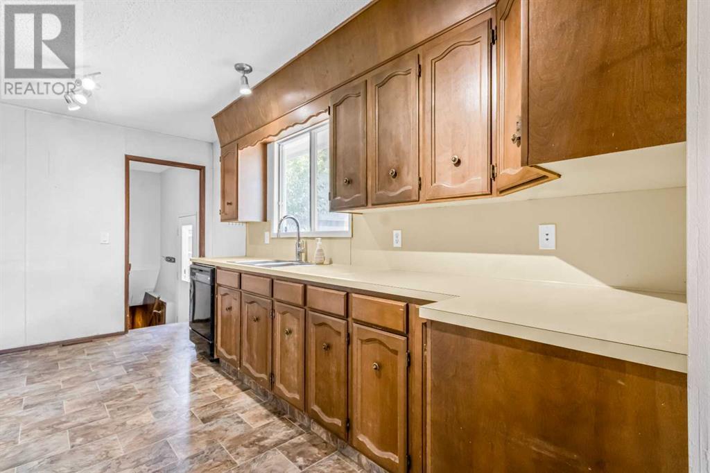 Single Family House Bungalow for Sale in  Bermuda Way NW Beddington Heights Calgary 