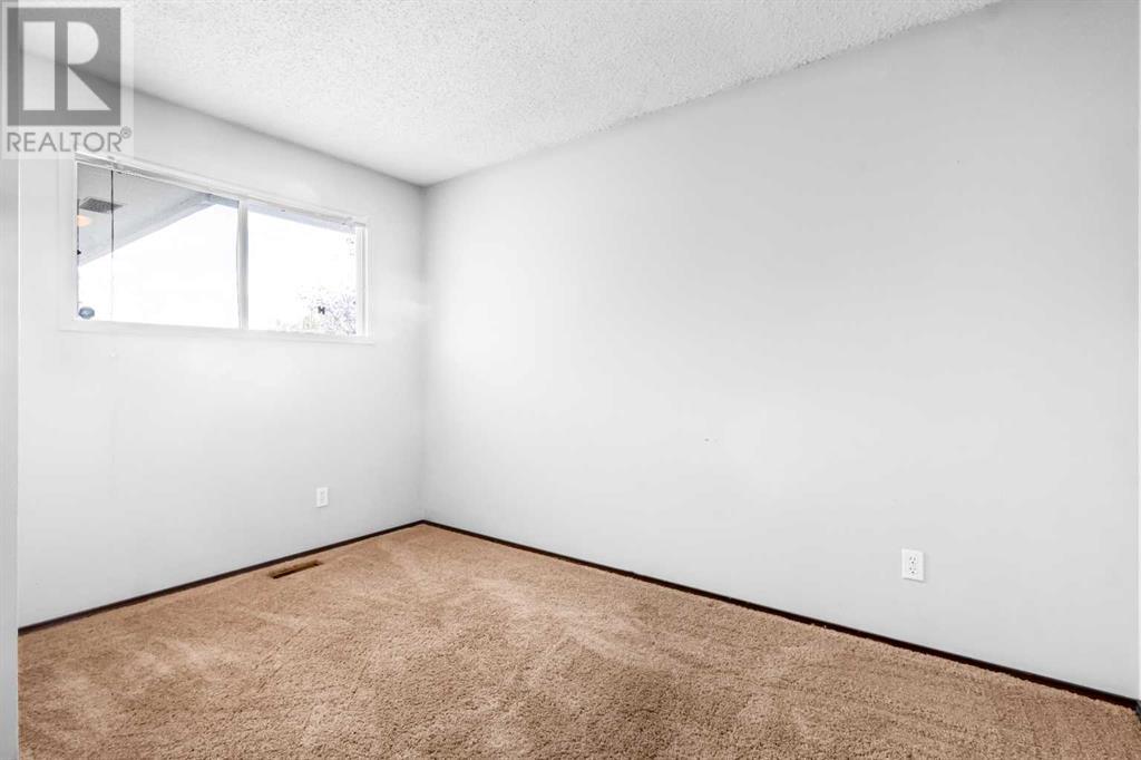 Single Family House Bungalow for Sale in  Bermuda Way NW Beddington Heights Calgary 