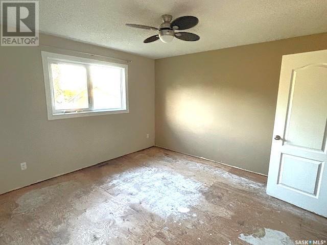Photo 13 of 1635 Marquis Avenue, Moose Jaw SK