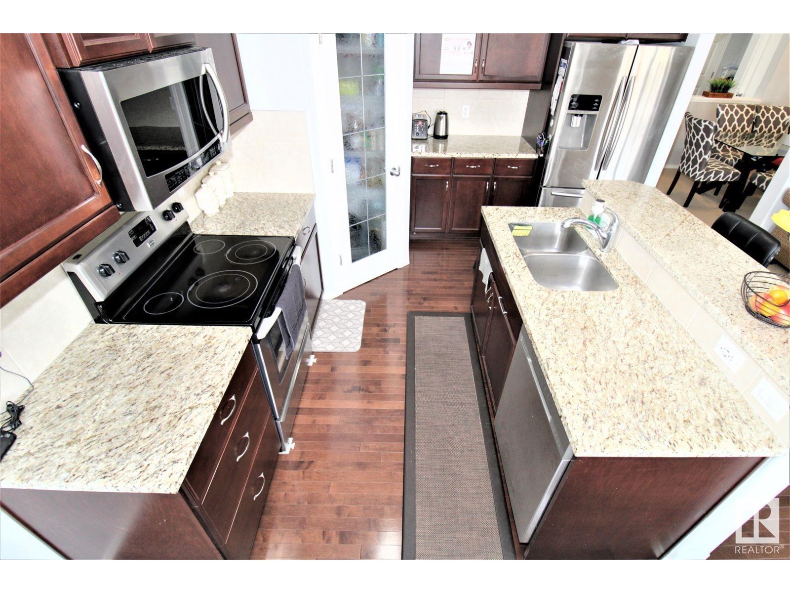 Photo 17 of 1218 37 Av Nw Nw, Edmonton AB