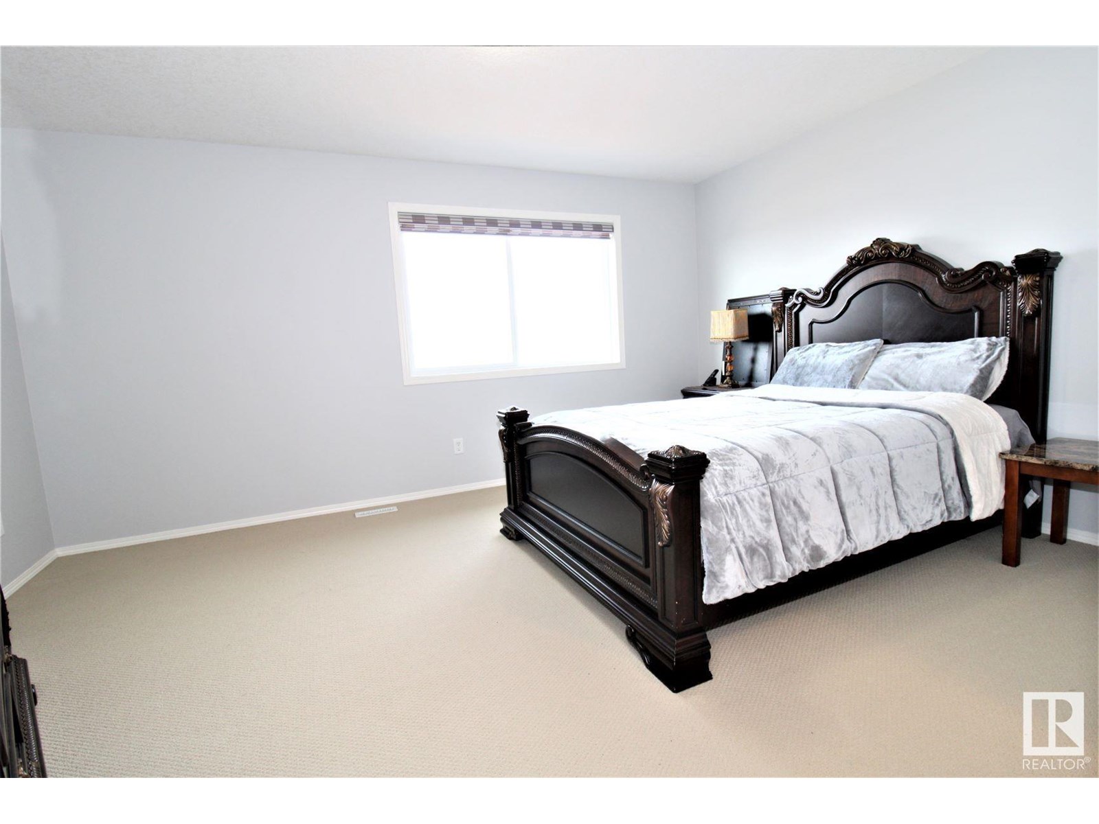 Photo 37 of 1218 37 Av Nw Nw, Edmonton AB