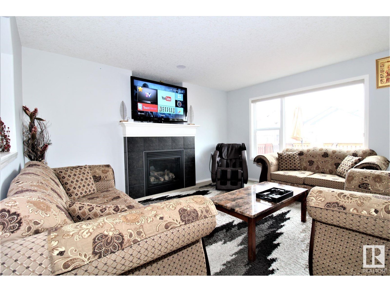 Photo 8 of 1218 37 Av Nw Nw, Edmonton AB