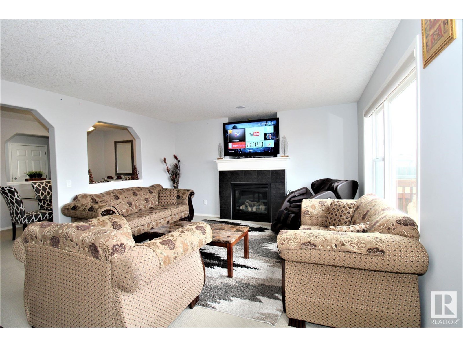 Photo 9 of 1218 37 Av Nw Nw, Edmonton AB