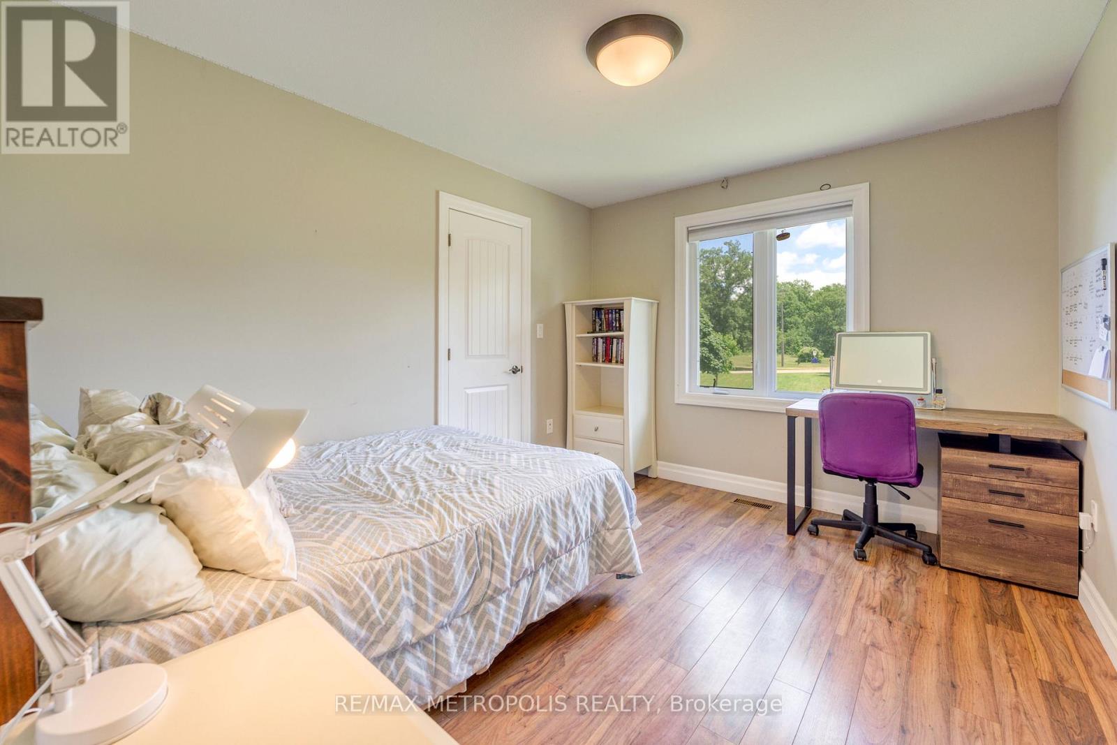 Photo 24 of 492 First Avenue, Petrolia ON