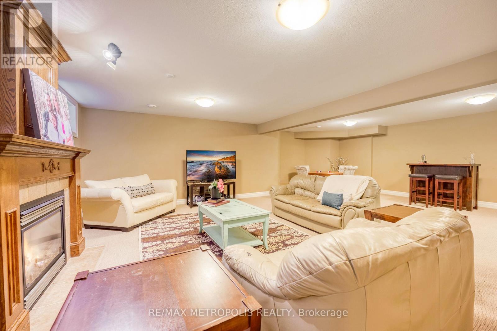 Photo 27 of 492 First Avenue, Petrolia ON