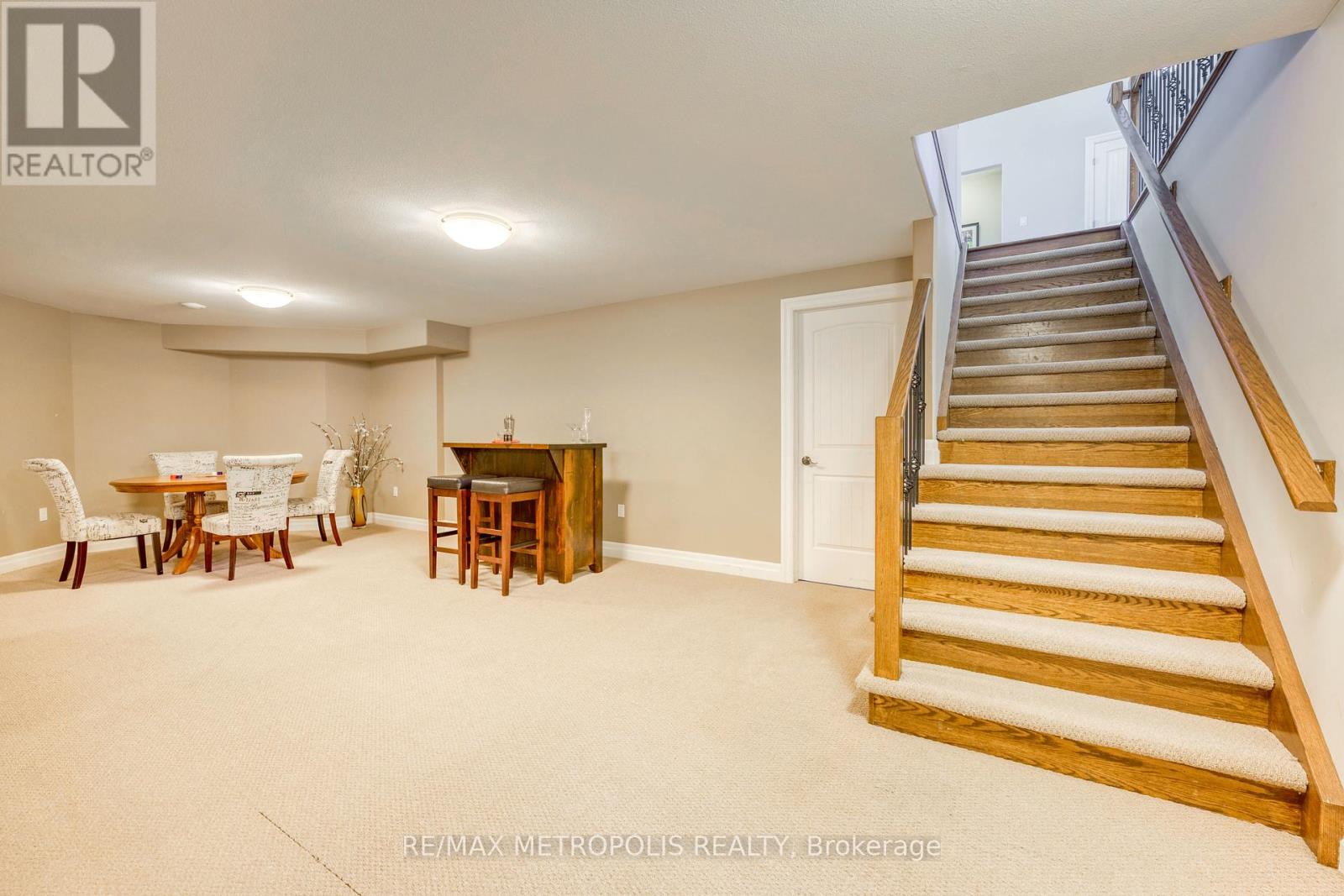 Photo 29 of 492 First Avenue, Petrolia ON