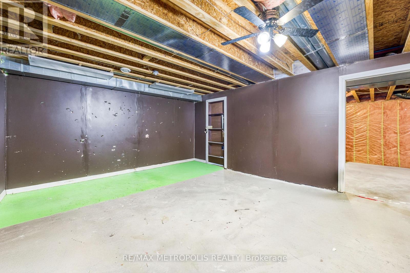 Photo 32 of 492 First Avenue, Petrolia ON