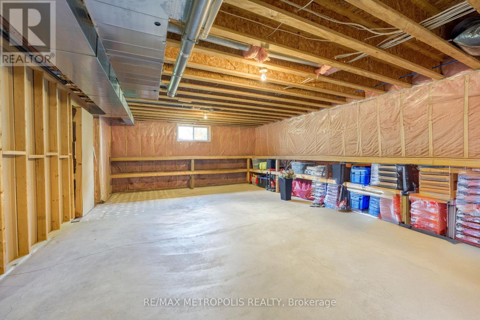 Photo 35 of 492 First Avenue, Petrolia ON