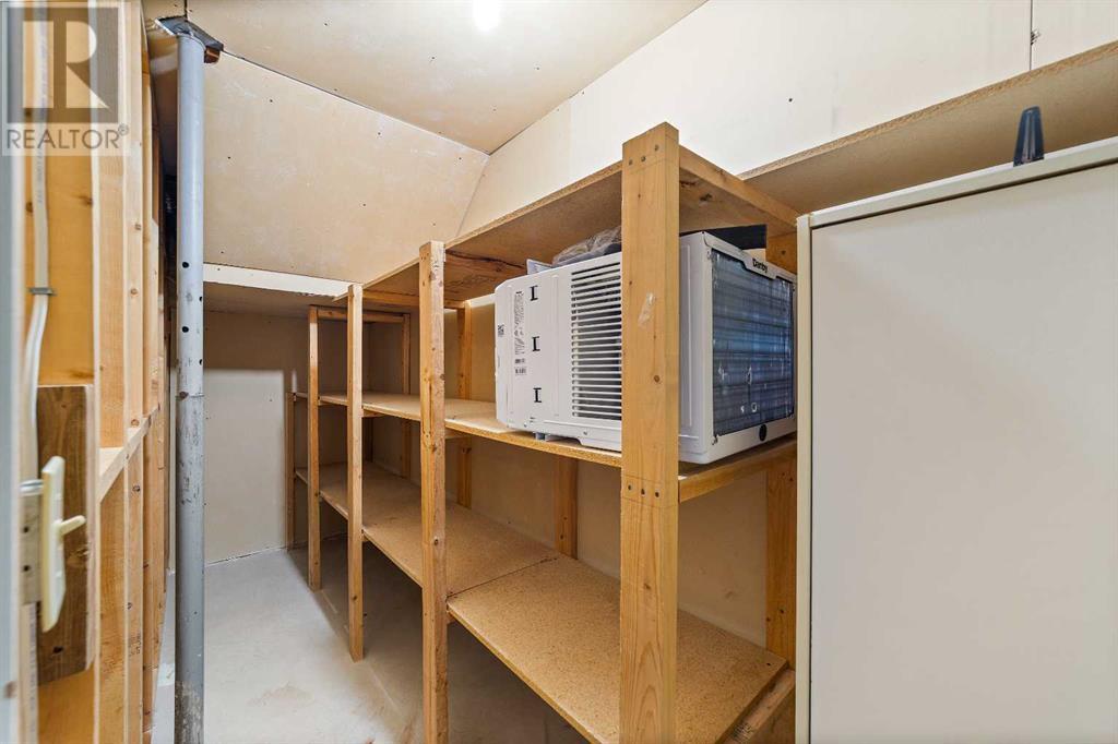Single Family House 4 Level for Sale in  Bernard Court NW Beddington Heights Calgary 
