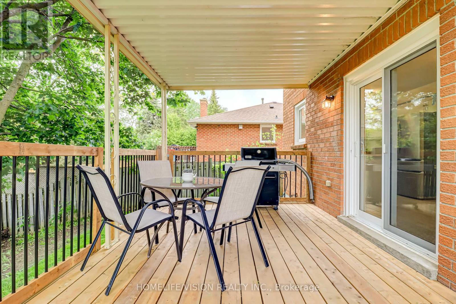 Photo 23 of 66 Munro Crescent, Uxbridge ON