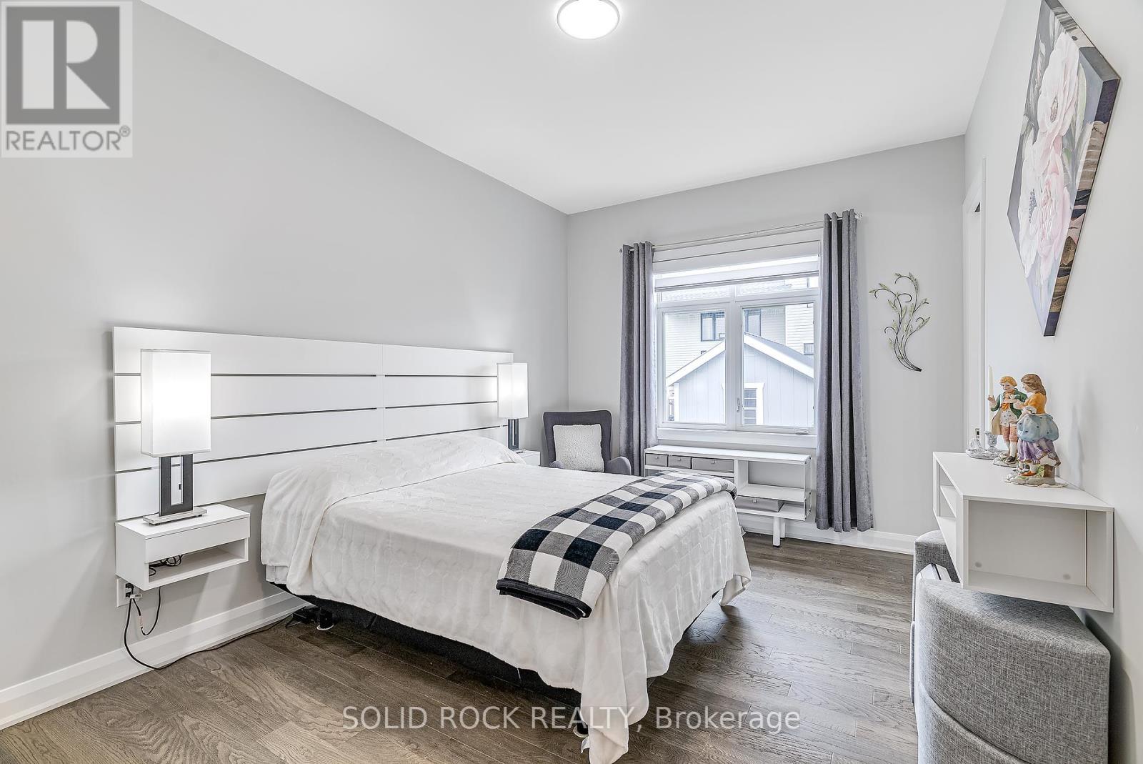 Photo 20 of 135 Pathfinder Way, Ottawa ON