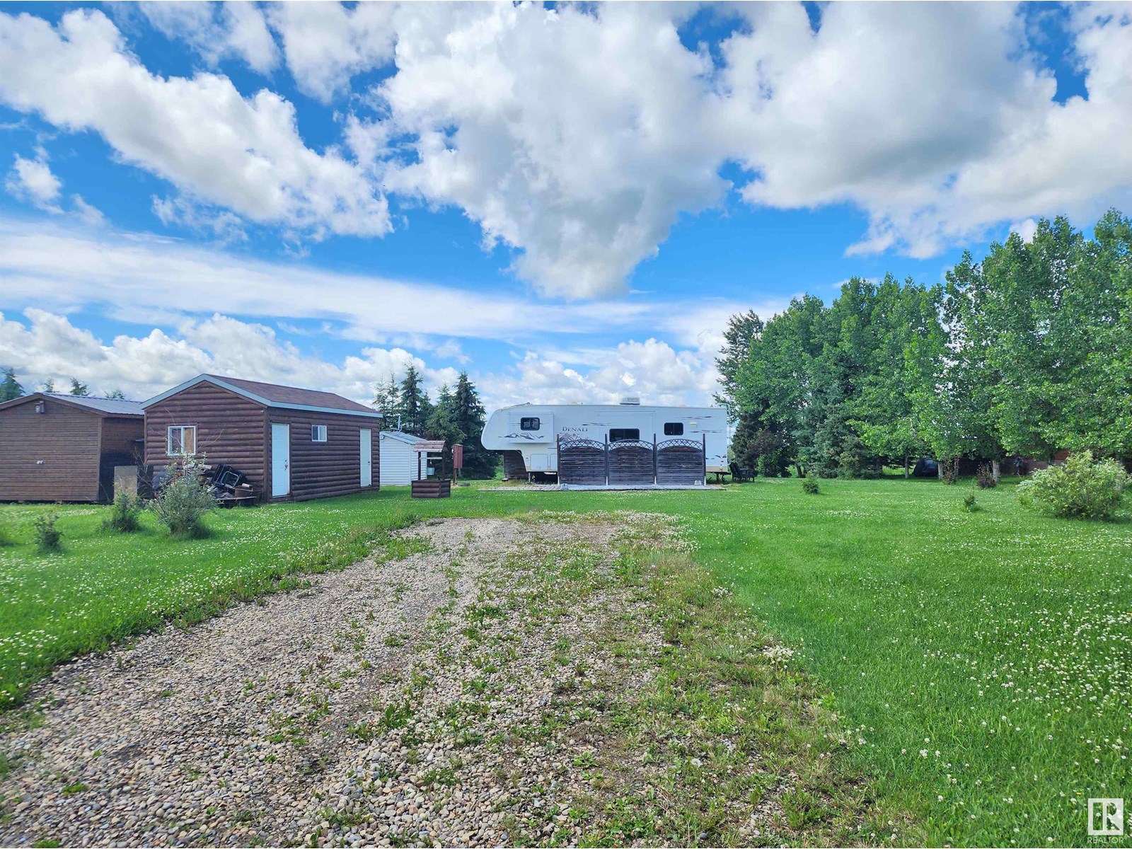 Photo 15 of 553 461032 Hwy 13, Rural Wetaskiwin County AB
