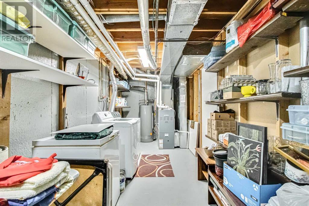 Single Family House for Sale in    Avenue NW Varsity Calgary 