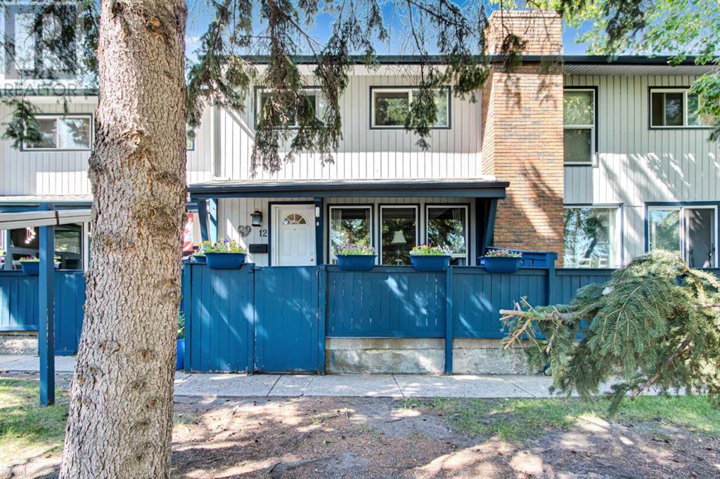 Single Family House for Sale in    Avenue NW Varsity Calgary 