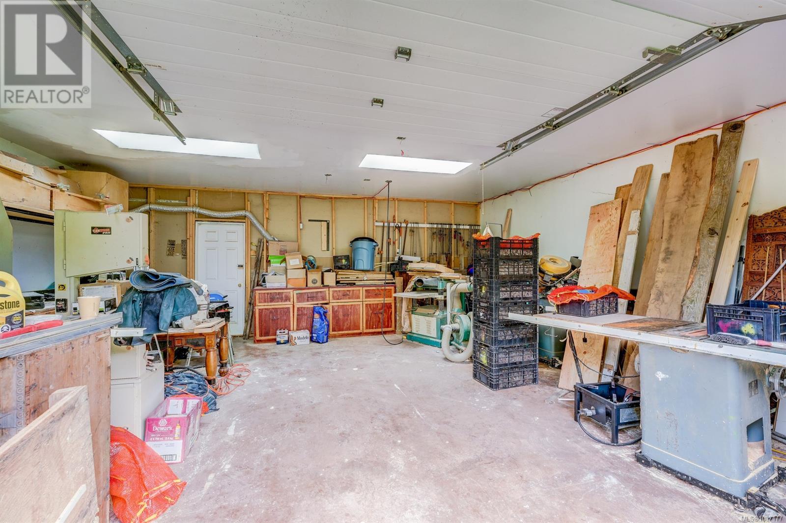 8214 East Saanich Rd, Central Saanich