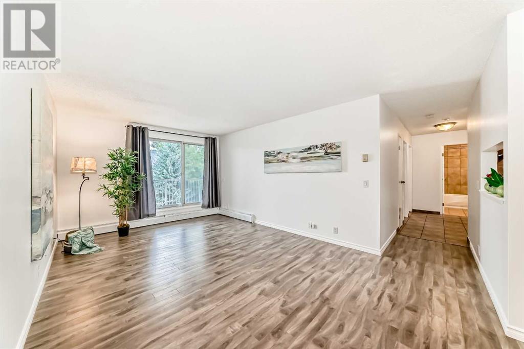 Single Family House for Sale in    Avenue SW Windsor Park Calgary 