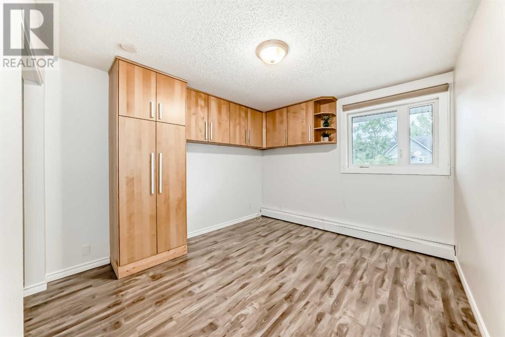 Single Family House for Sale in    Avenue SW Windsor Park Calgary 