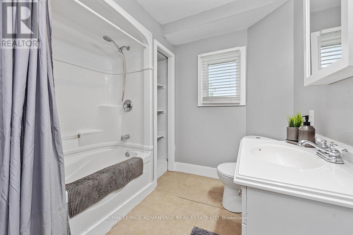 Photo 30 of 526 Kelford Drive, Tay Valley ON