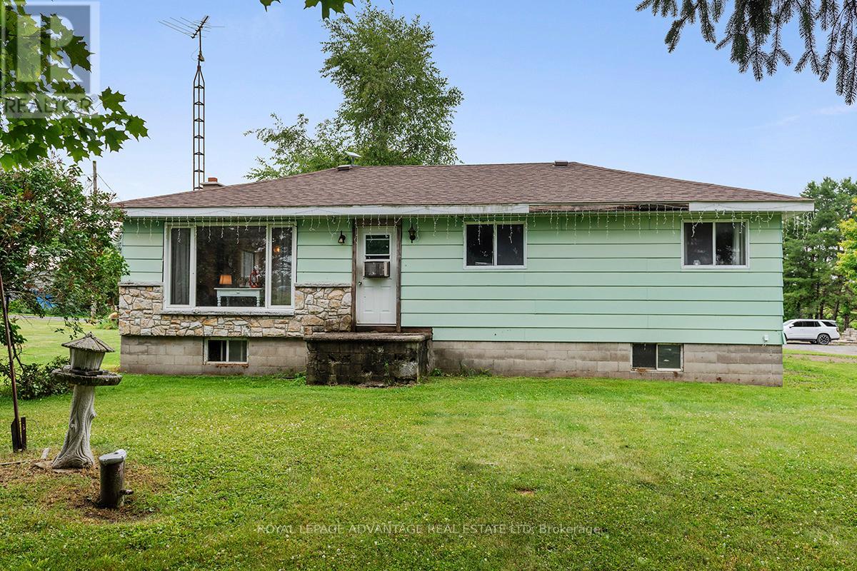 Photo 33 of 526 Kelford Drive, Tay Valley ON