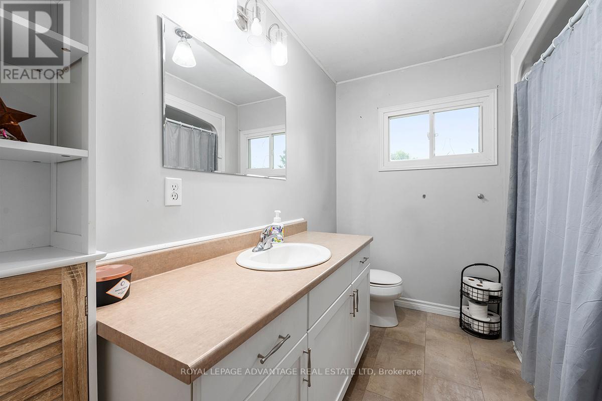 Photo 40 of 526 Kelford Drive, Tay Valley ON