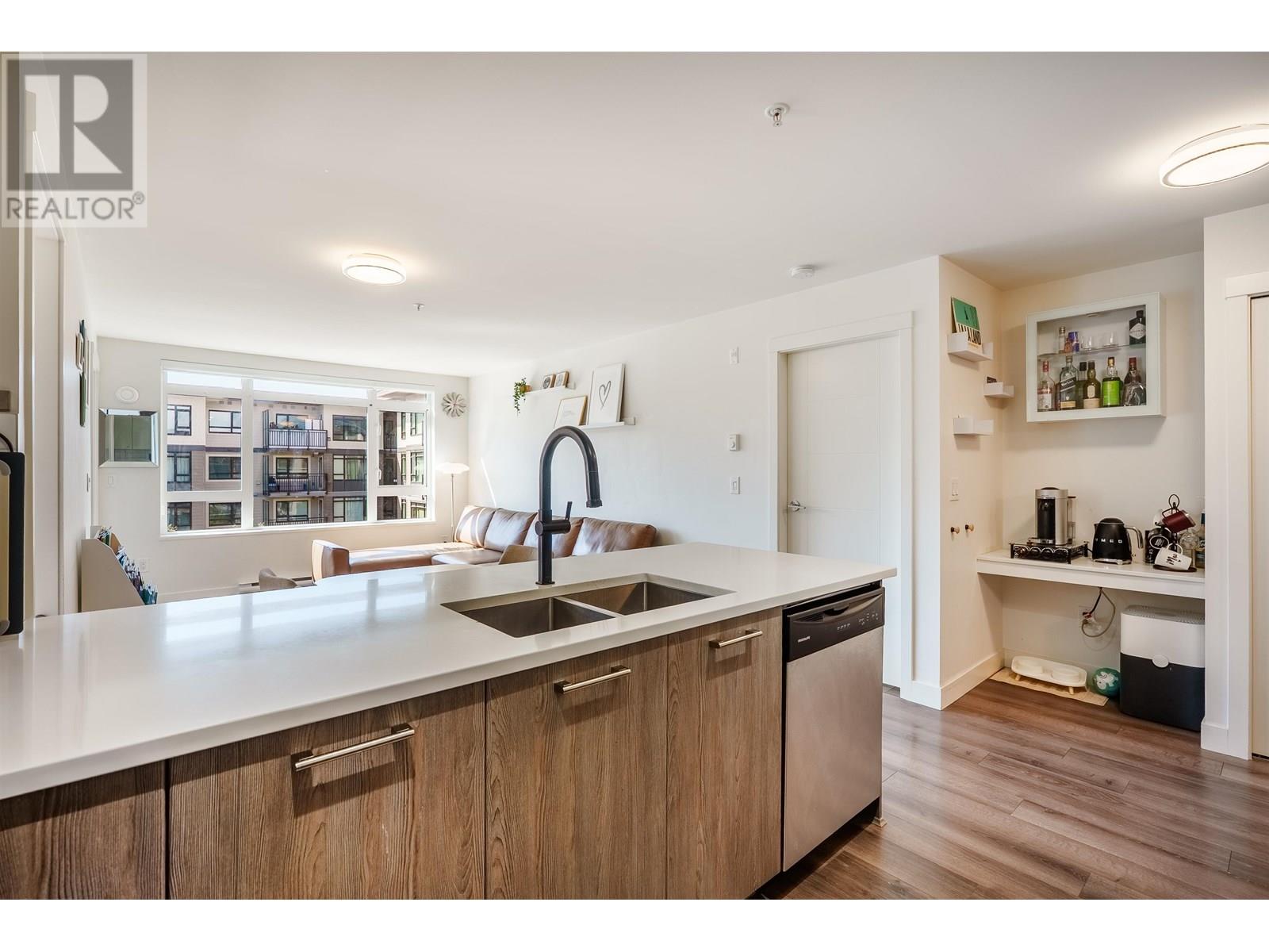 418 2525 CLARKE STREET, Port Moody