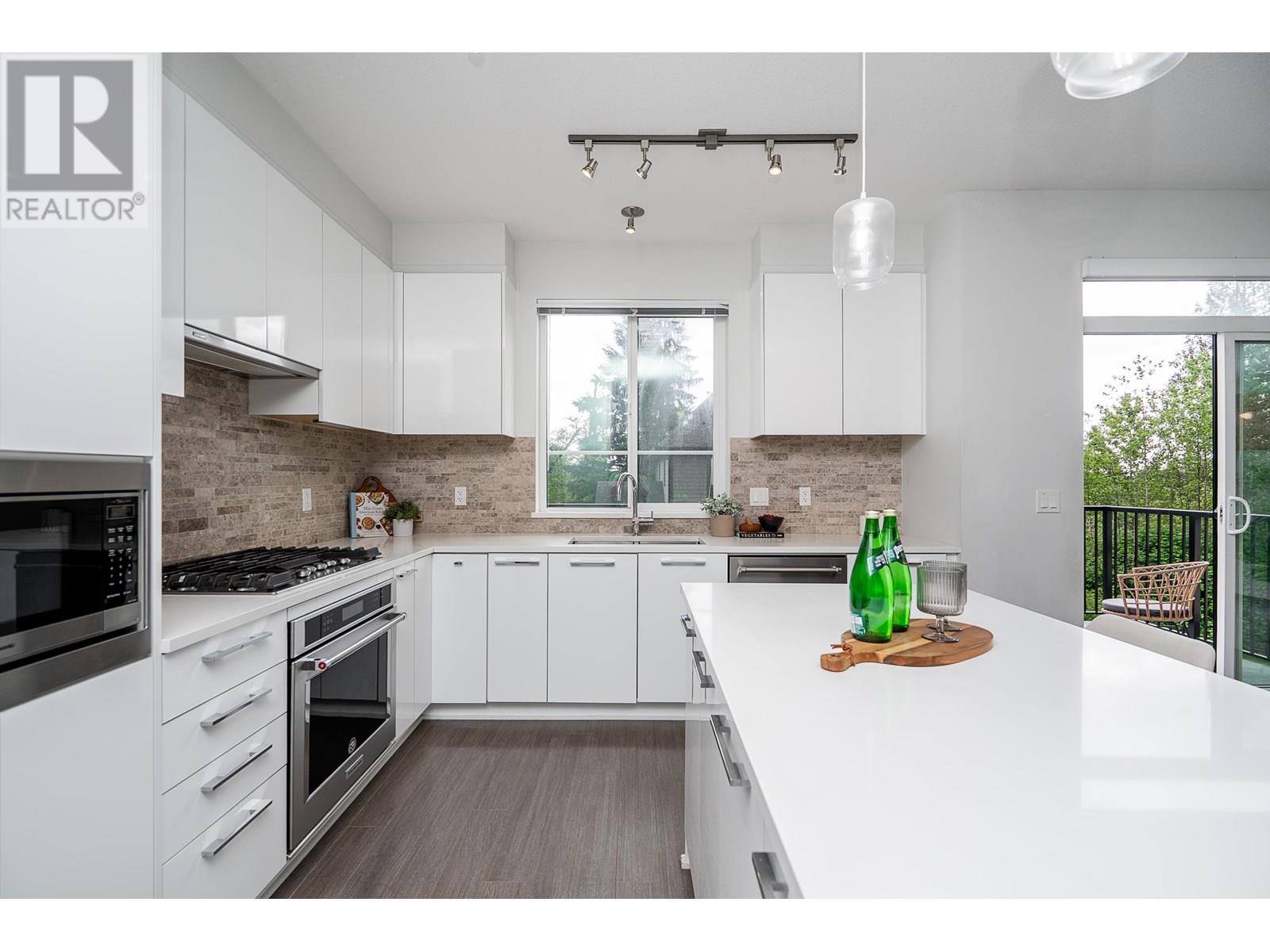 Photo 5 of 140 3500 Burke Village Promenade, Coquitlam BC