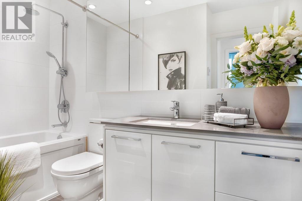 Photo 21 of 2801 680 Seylynn Crescent, North Vancouver BC
