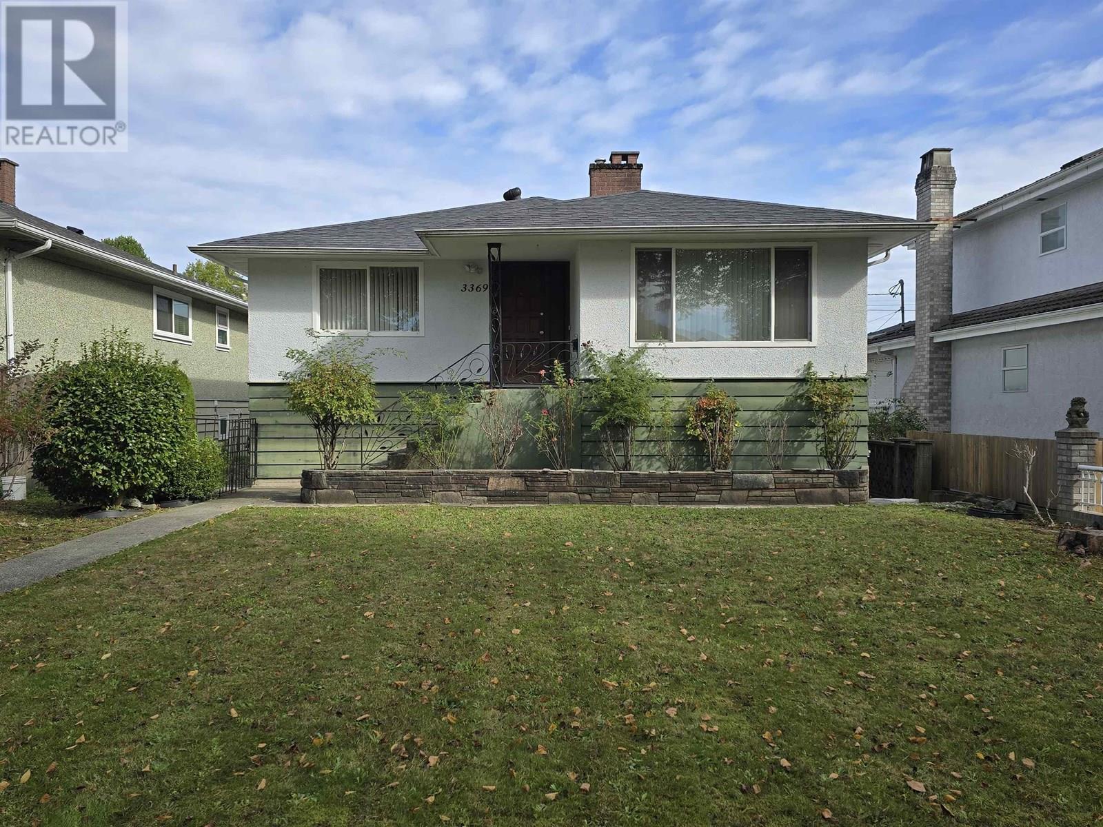 Photo 7 of 3369 Price Street, Vancouver BC